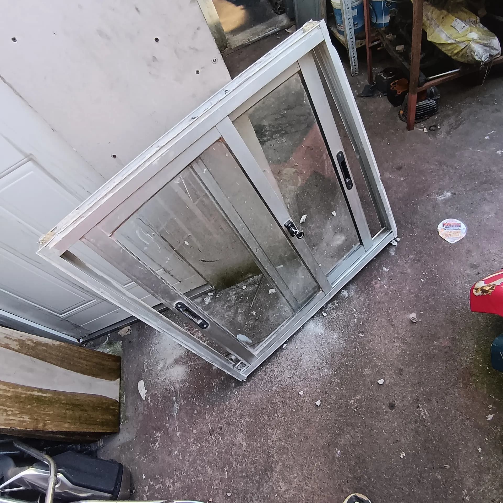 Ventana de aluminio 80x80cm