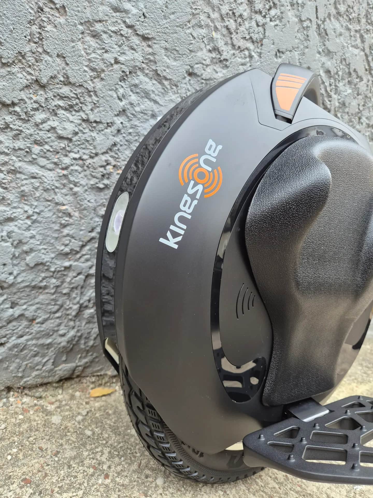 Monociclo eléctrico Kingsong 16S Pro 6