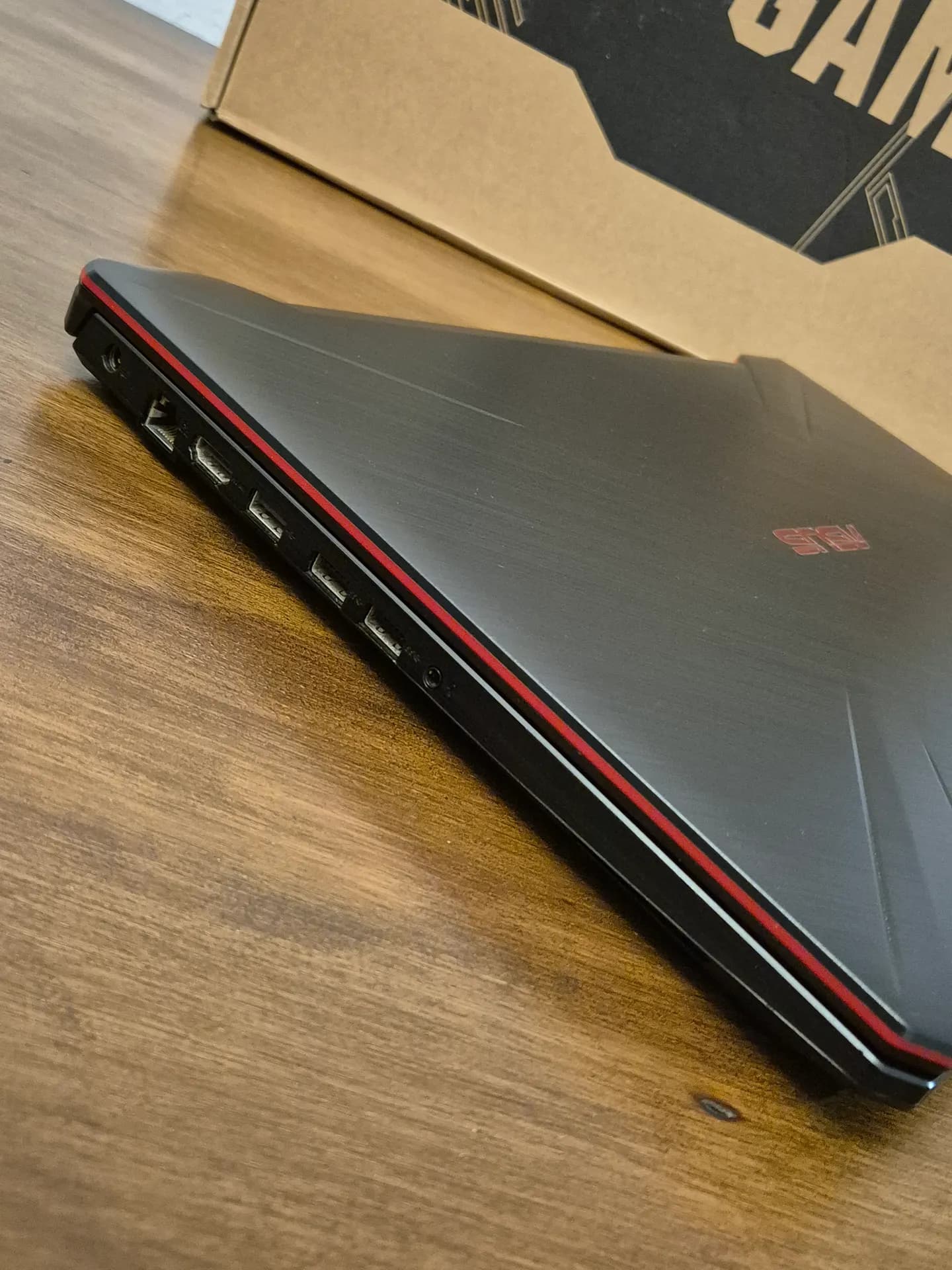 Laptop Gamer Asus FX705GM 17' - 16GB - 1TB - Nvidia GTX 3GB Igual a nueva 7