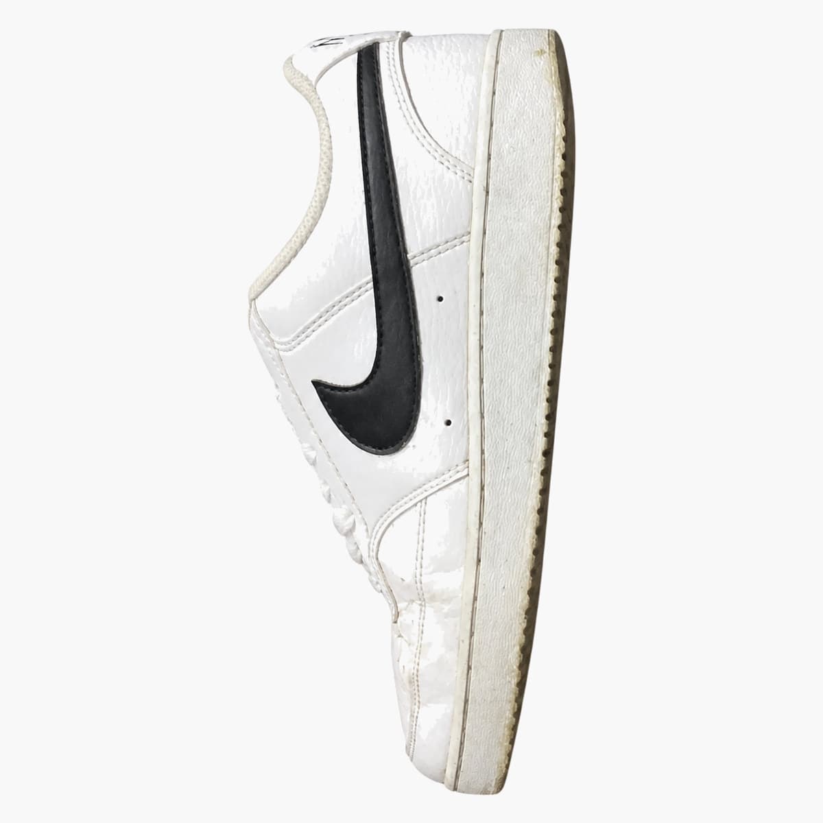 Zapatillas Nike blancas con logo negro 4