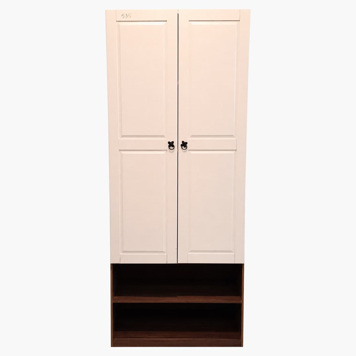 Placard de madera con puertas y estantes 1