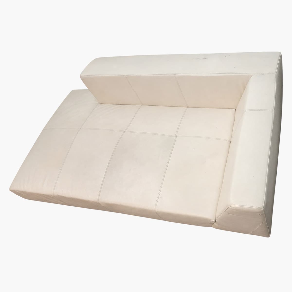Sofá esquinero de 3 cuerpos color crema 100% cuero 7